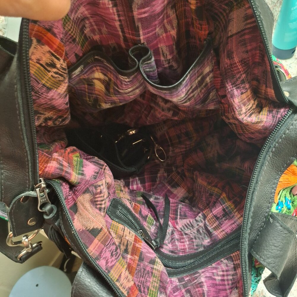 Maria's ARTISAN Leather convertible bag; Shoulder/ crossbody/ backpack - Picture 9 of 11